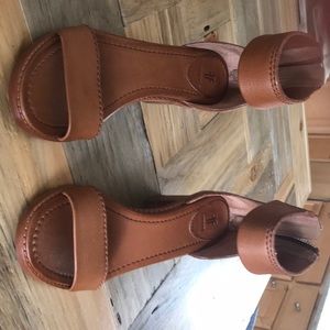 Frye Brielle zip sandal